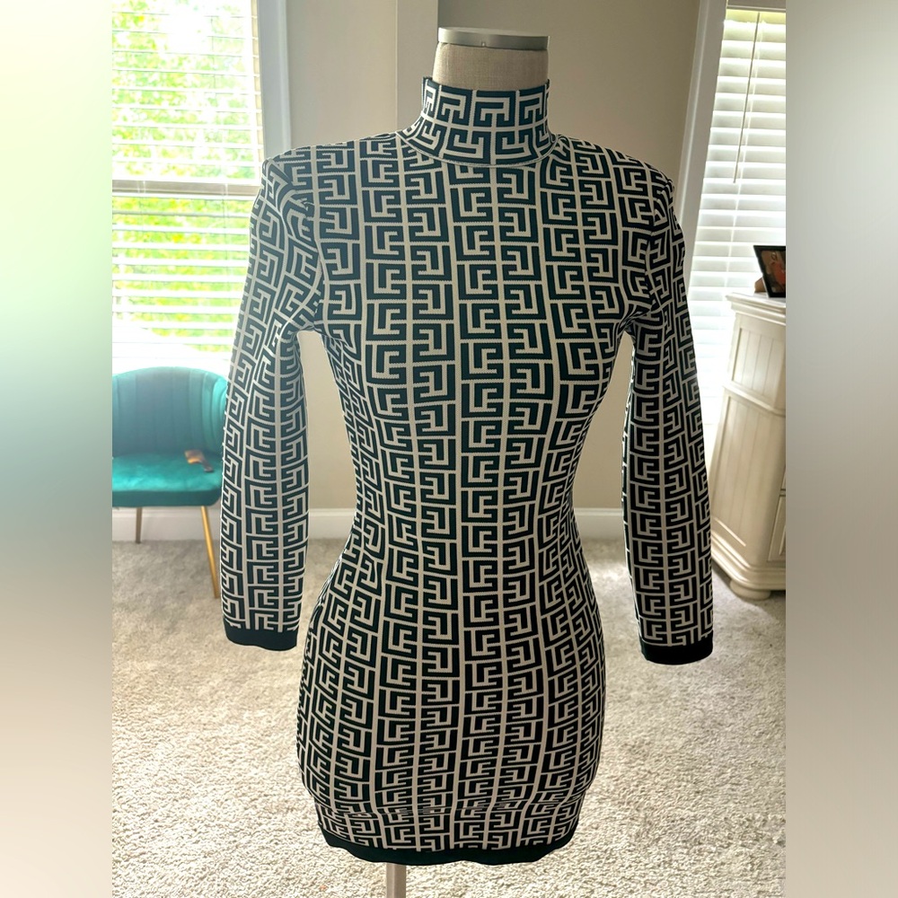 Geometric Black and White Bodycon Dress